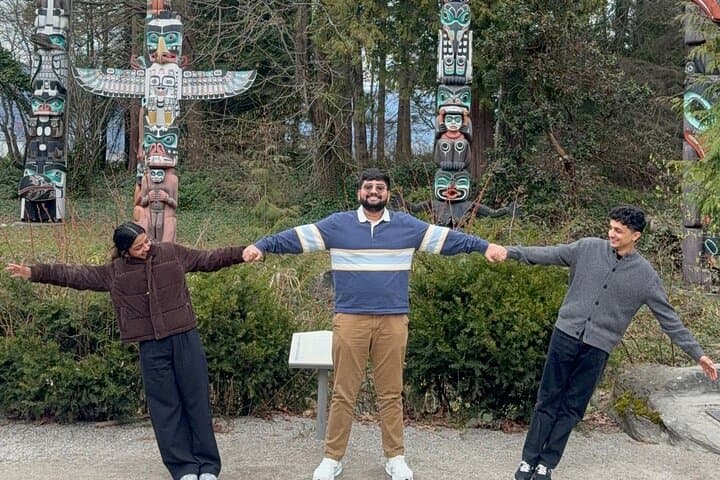 Stanley Park VIP Car Tour: Small-Group Comfort & Best Sights in 2 Hours
