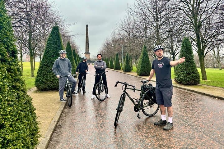 Essential Bike and E‑Bike Tour of Glasgow: River Clyde Loop & Historic Sights photo 5