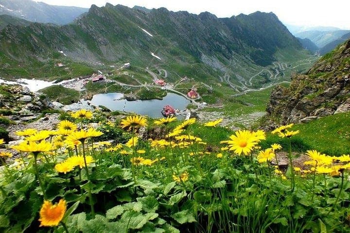 Hike the Făgăraș Mountains via the Transfăgărășan: Full-Day Alpine Adventure from Sibiu photo 2