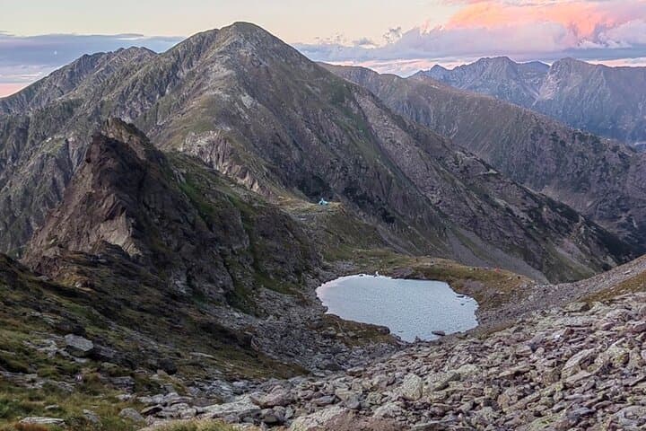 Hike the Făgăraș Mountains via the Transfăgărășan: Full-Day Alpine Adventure from Sibiu