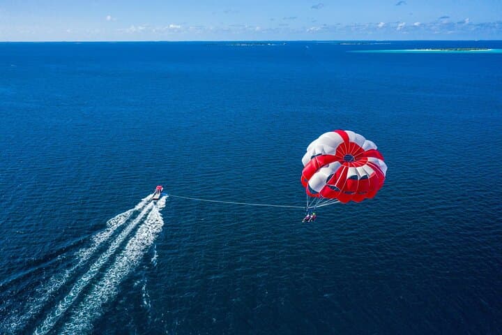 Soar Over Jeddah: Red Sea Parasailing Scenic Flight
