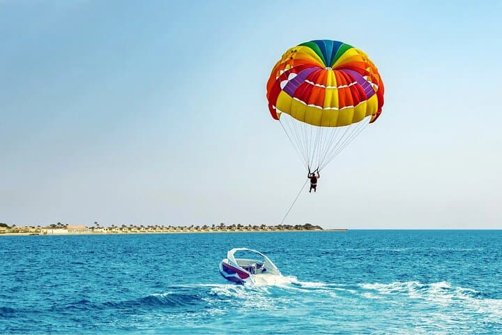 Soar Over Jeddah: Red Sea Parasailing Scenic Flight photo 5