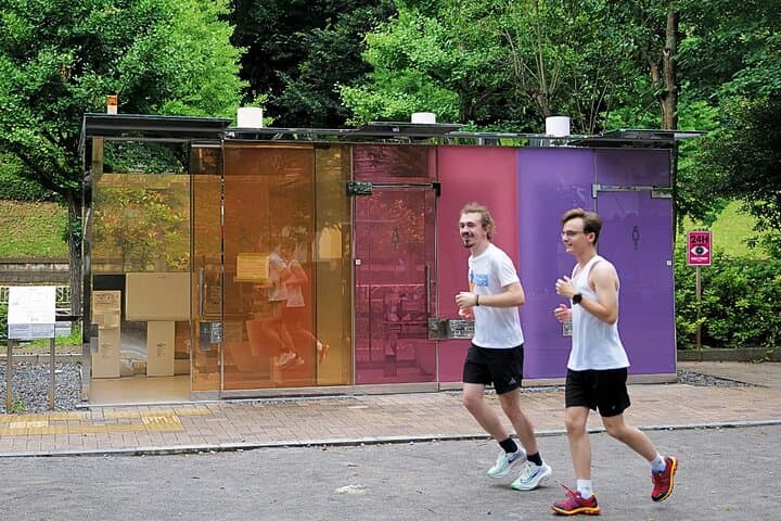 Run Tokyo's Imperial Palace: 7K Group Running Tour with Local Guide photo 4