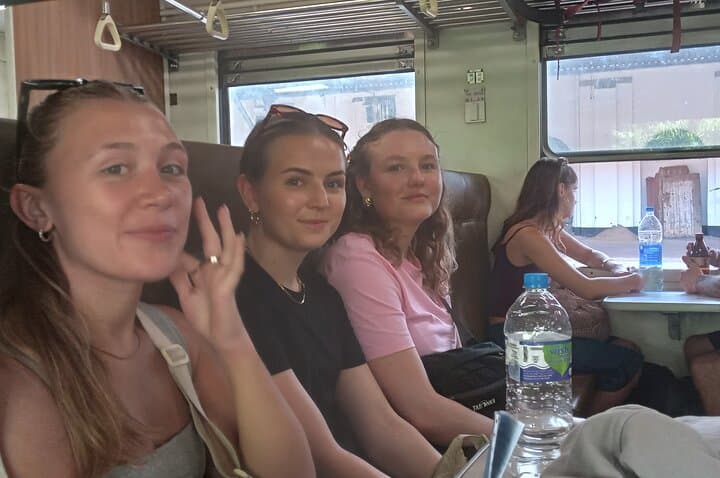 Kandy to Ella Train: Scenic Sri Lanka Hill-Country Railway Experience photo 4