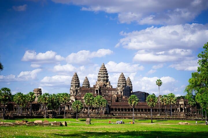Full-Day Angkor Temple Tour: Angkor Wat, Bayon & Ta Prohm photo 2