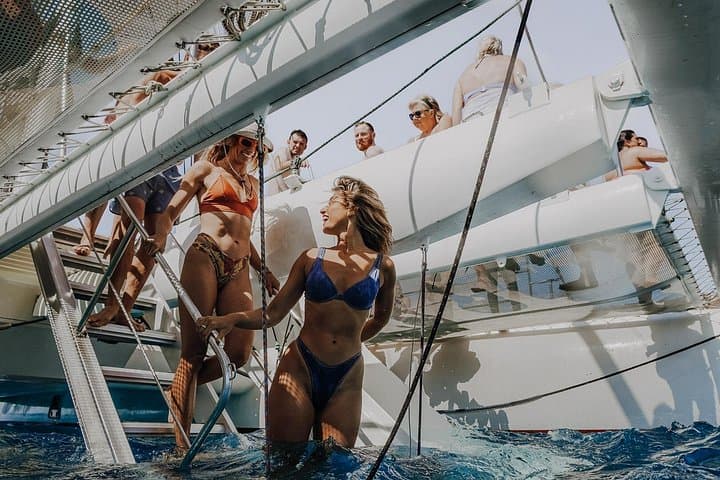 Luxury catamaran cruise to Papagayo beaches with lunch and water activities