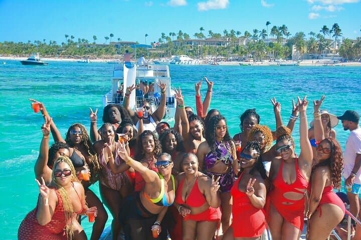 Hip-Hop Party Boat in Punta Cana: Open Bar, Snorkel & Natural Pool Cruise photo 3