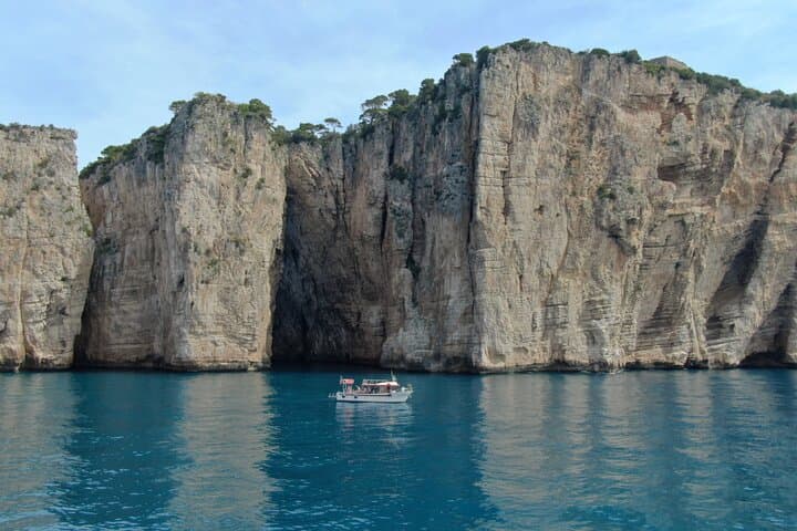 Riviera di Ulisse: Sperlonga to Gaeta Boat & Snorkeling Tour photo 1