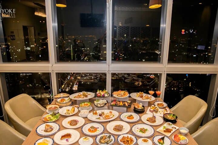 Bangkok Skyline Dinner at Baiyoke Sky Hotel Crystal Grill Buffet & Observation Deck photo 5