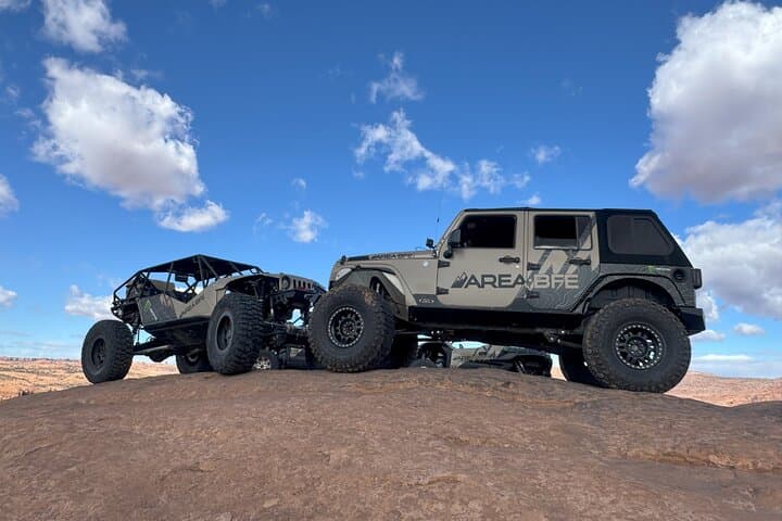 Hells Revenge 3-Hour Jeep Tour in Moab — Slickrock Climbs & Colorado River Views photo 3