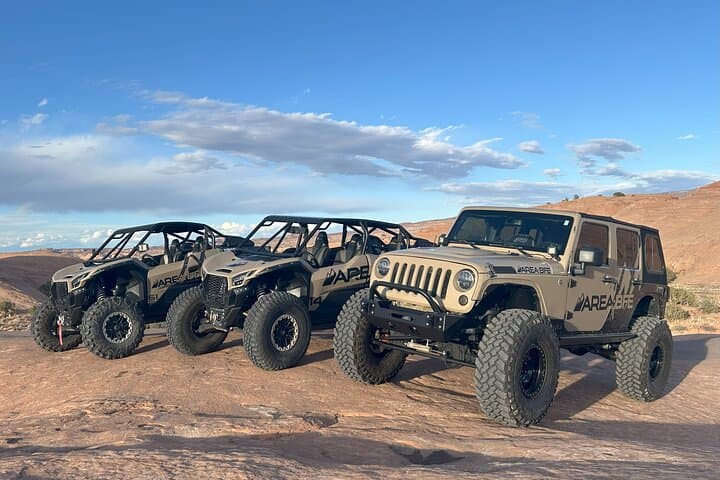 Hells Revenge 3-Hour Jeep Tour in Moab — Slickrock Climbs & Colorado River Views photo 5