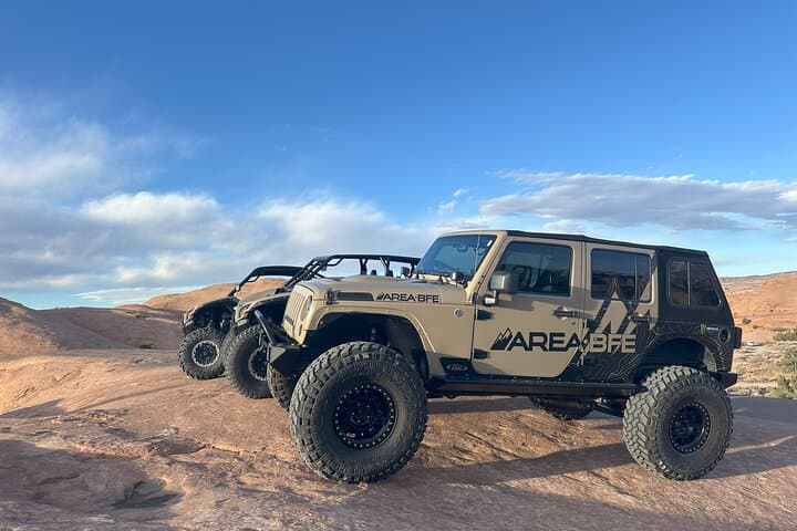 Hells Revenge 3-Hour Jeep Tour in Moab — Slickrock Climbs & Colorado River Views photo 6