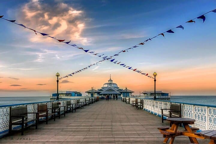 Llandudno Day Trip from Manchester — Great Orme, Pier & Conwy Castle