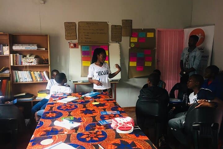 Victoria Falls Community Tour: Half-Day Cultural & Craft Experience photo 3