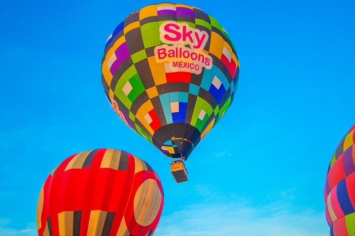 Sunrise Hot Air Balloon Over Teotihuacan Pyramids: Flight, Toast & Panoramic Breakfast photo 3