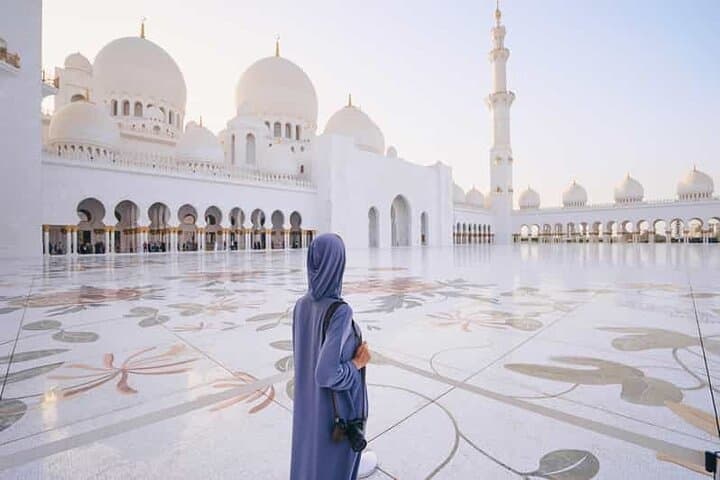 Private Sheikh Zayed Grand Mosque Tour from Dubai — Abu Dhabi Highlights & Insider Tips