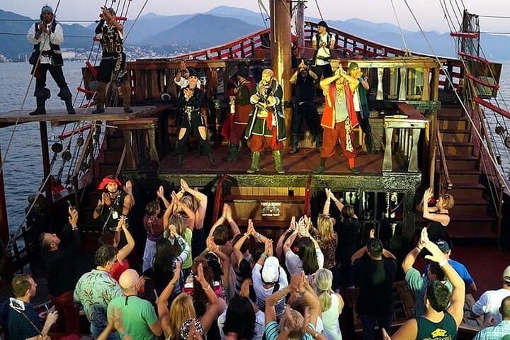 Pirate Night Dinner Cruise in Cancun — Hook’s Caribbean Galleon Experience