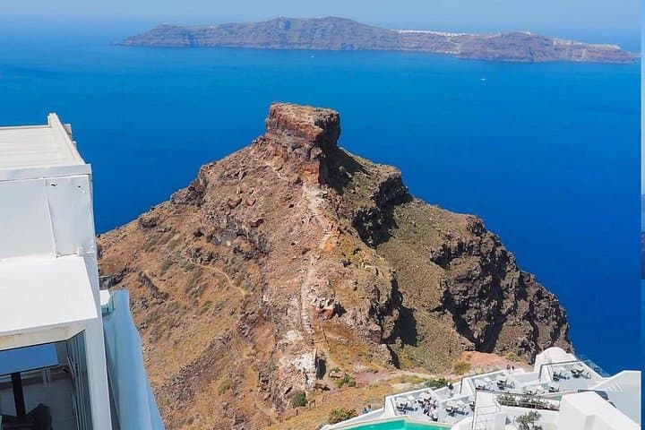 Santorini Blue Domes: Firostefani, Imerovigli & Oia — 4-Hour Private Tour photo 4