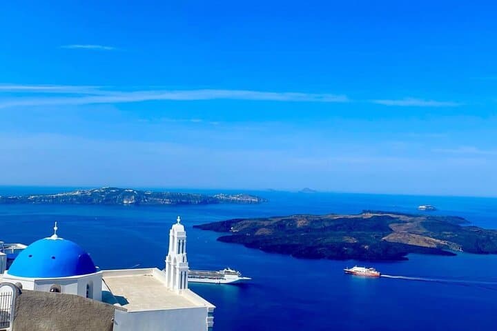 Half-Day Santorini Highlights: Oia, Red Beach & Perivolos Small-Group Tour photo 3