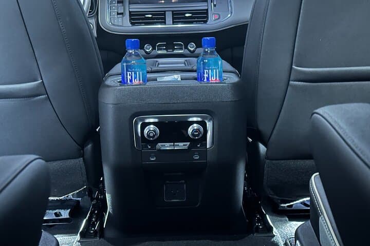 Private Airport Transfer in Los Angeles: Reliable LAX Chauffeur Service photo 4
