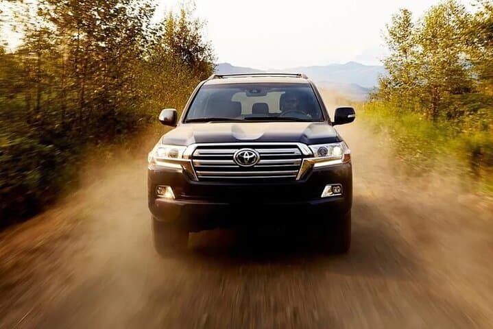 Premium Land Cruiser V8 Safari in Akagera National Park photo 2