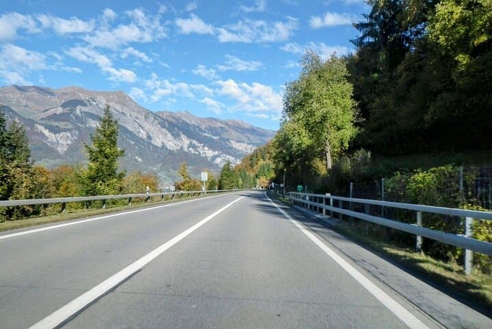 Interlaken to Milan MXP: Private Scenic One-Way Alpine Transfer photo 2