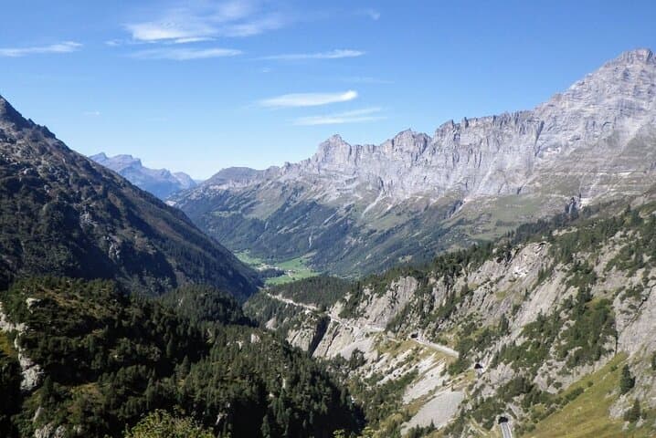 Interlaken to Milan MXP: Private Scenic One-Way Alpine Transfer photo 3