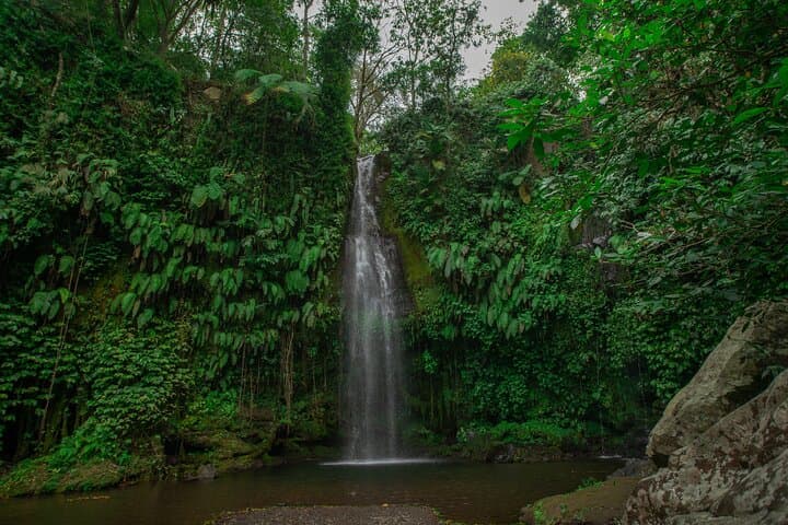 Benang Kelambu Waterfalls Day Trip: Waterfalls, Sasak Village & Merese Hill photo 2