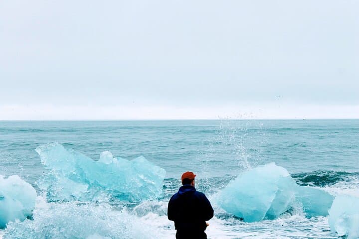 3-Day Winter Iceland South Coast & Golden Circle: Glacier Hike, Ice Cave & Northern Lights photo 3