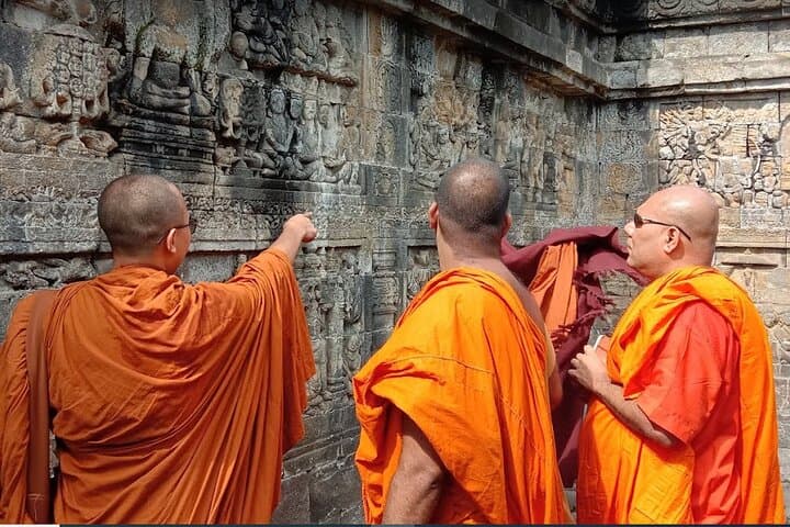 Borobudur Pilgrimage Tour: Sunrise Temple Visit and Cultural Walk