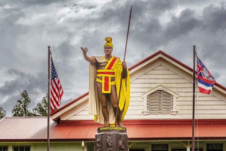 Self-Guided Downtown Honolulu Walking Audio Tour: Explore Iolani Palace & Historic Sights photo 2