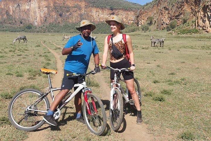 Hells Gate Park & Lake Naivasha Bike-and-Boat Day Tour in the Rift Valley