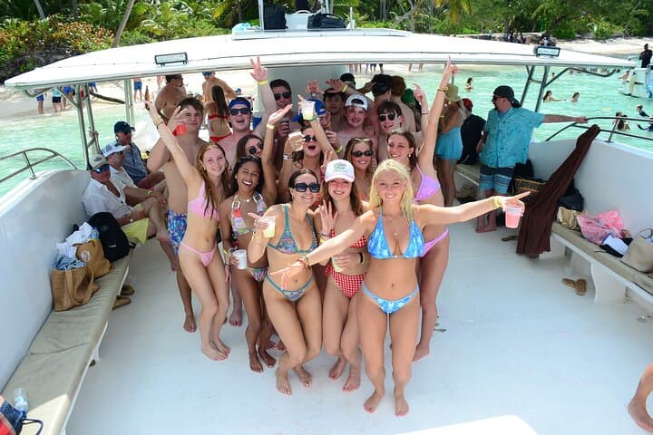Private Catamaran Cruise from Bávaro: Snorkel, BBQ & Natural Pool Experience photo 2