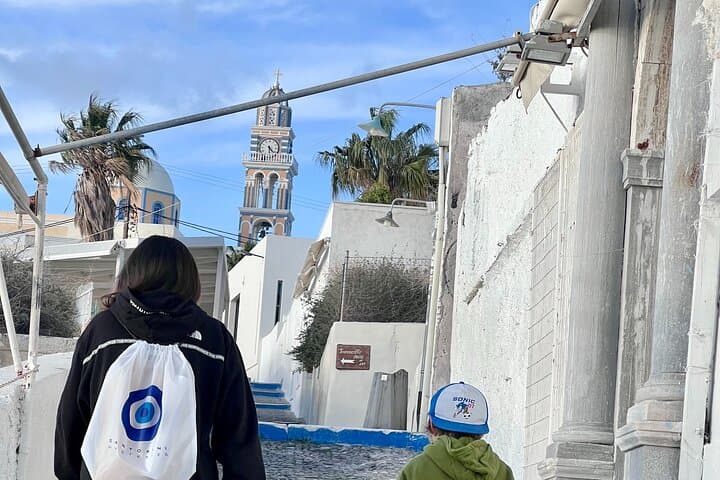 Unveiling Secrets: The Santorini Mystery Adventure photo 6