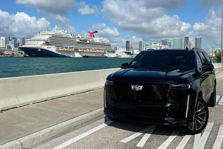 Fort Lauderdale to Miami Airport & Port Private Transfer — Luxury Door-to-Terminal Service photo 1