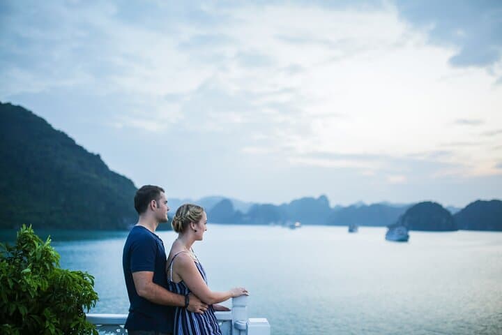 Luxury 3-Day Halong Bay Cruise from Hanoi: Kayaking, Caves & Floating Villages photo 3