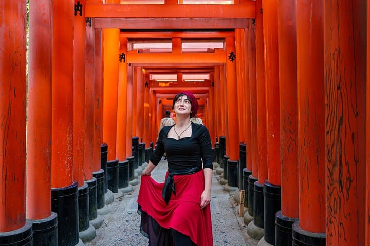 Private Photoshoot at Fushimi Inari Taisha — Capture Kyoto’s Torii Tunnel