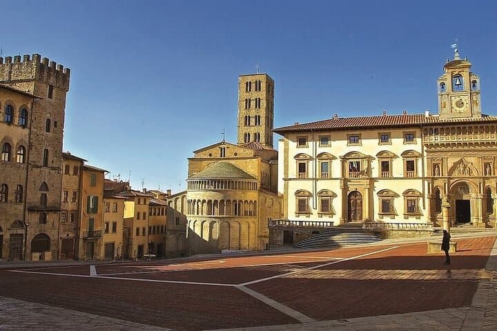 Private Minivan Day Trip from Florence to Arezzo and Cortona photo 3