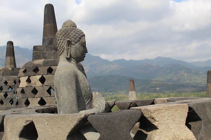 Borobudur Pilgrimage Tour: Sunrise Temple Visit and Cultural Walk photo 4