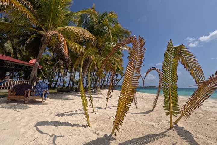 San Blas Island Hopping: 1-Night Isla Pelicano Adventure with Guna Community Visit photo 4