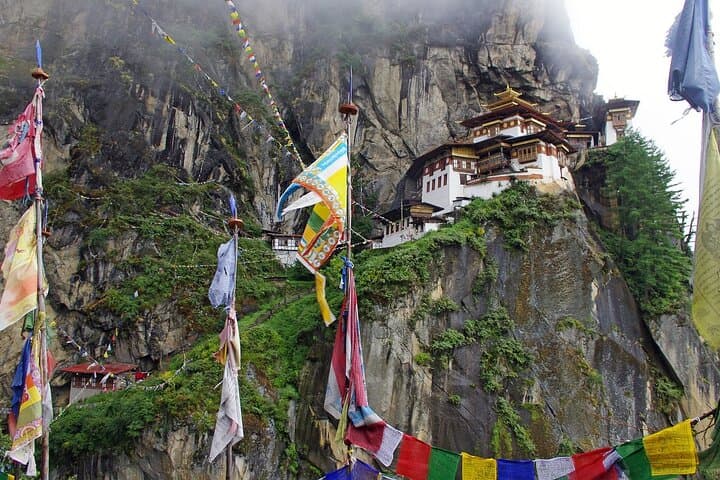 Bhutan Golden Triangle: 6-Day Cultural Journey Through Paro Thimphu & Punakha photo 4