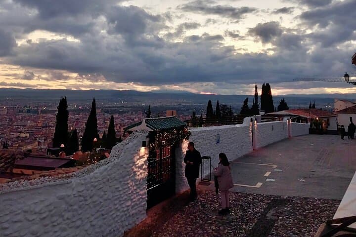 Private Albaicín Walking Tour — Personalized History, Alhambra Views & Arab Baths photo 2