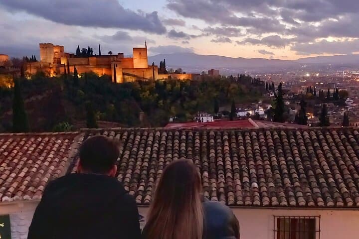 Private Albaicín Walking Tour — Personalized History, Alhambra Views & Arab Baths photo 4