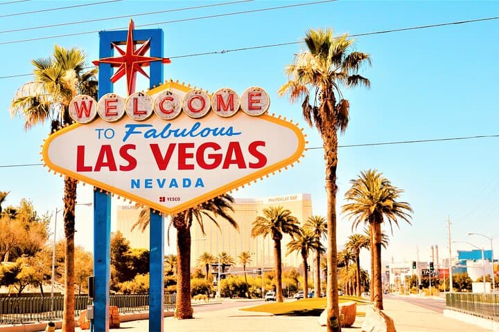 Insider Las Vegas Designer Shopping Tour with Personal Stylist photo 6