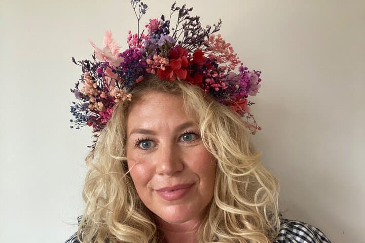 Flower Crown and Fizz Workshop in London — Make Your Own Festival Headpiece photo 3