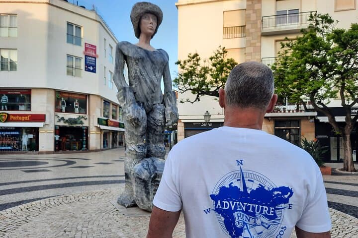 Urban Scavenger Hunt in Lagos: Self-Guided Street Art & City Puzzle Walk photo 4