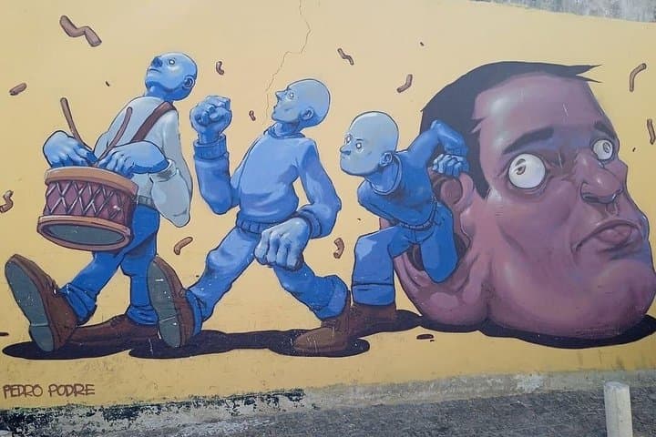 Urban Scavenger Hunt in Lagos: Self-Guided Street Art & City Puzzle Walk photo 2