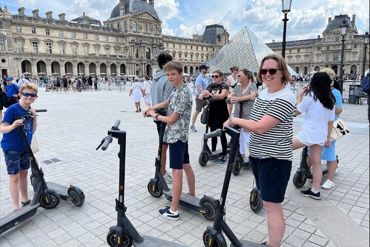 Best Paris E-Scooter City Tour: Small-Group Ride to Eiffel, Louvre & Notre-Dame photo 6