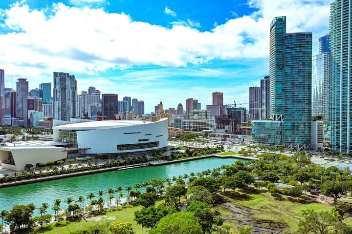 Miami Design District Personalized Fashion Tour with Stylist photo 6