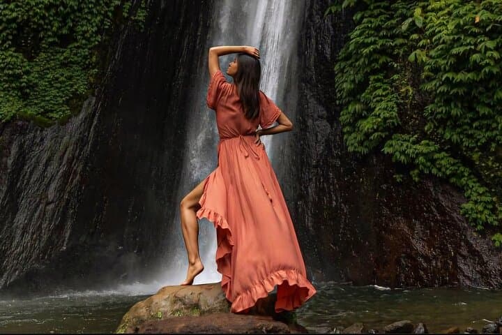 Bali Hidden Waterfalls Day Trip: Munduk, Banyumala, Banyuwana & Leke Leke photo 2